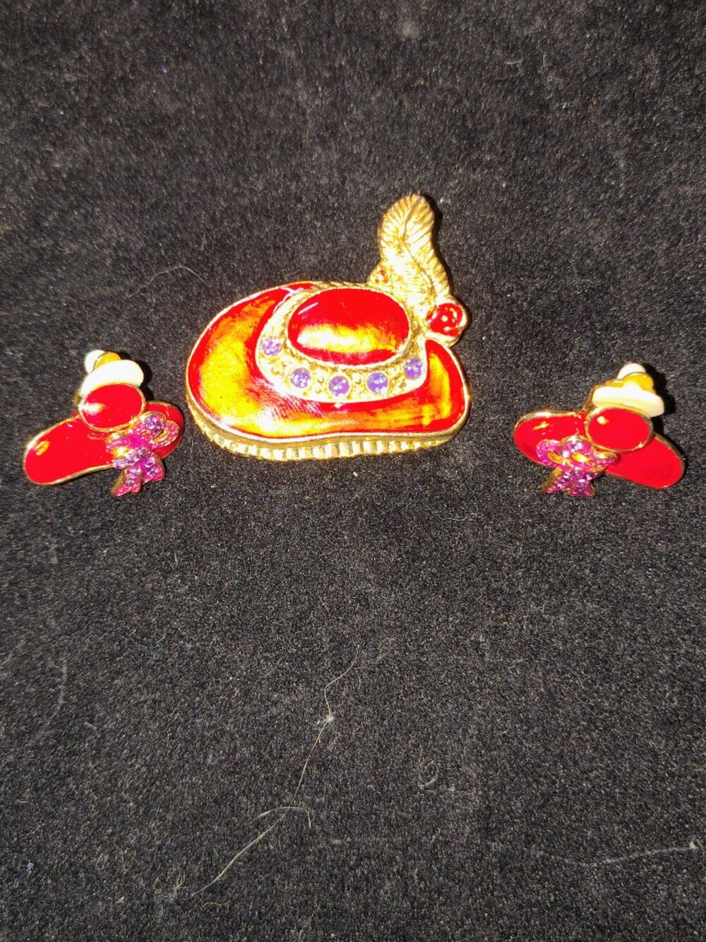 Vintage Red Hat Society Brooch & Clip‑On Earrings Red Enamel Purple Rhinestones